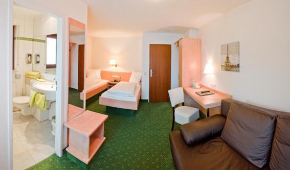 Hotel Gasthof Zum Roessle Heilbronn Exterior photo